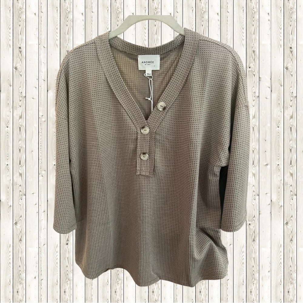 ANDRÉE BY UNIT Taupe Waffle Henley Top